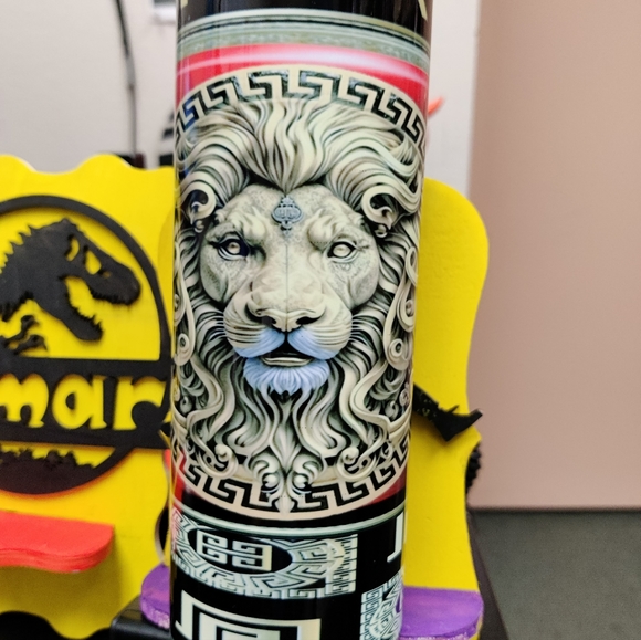 Lion Royalty tumbler - Picture 4 of 4